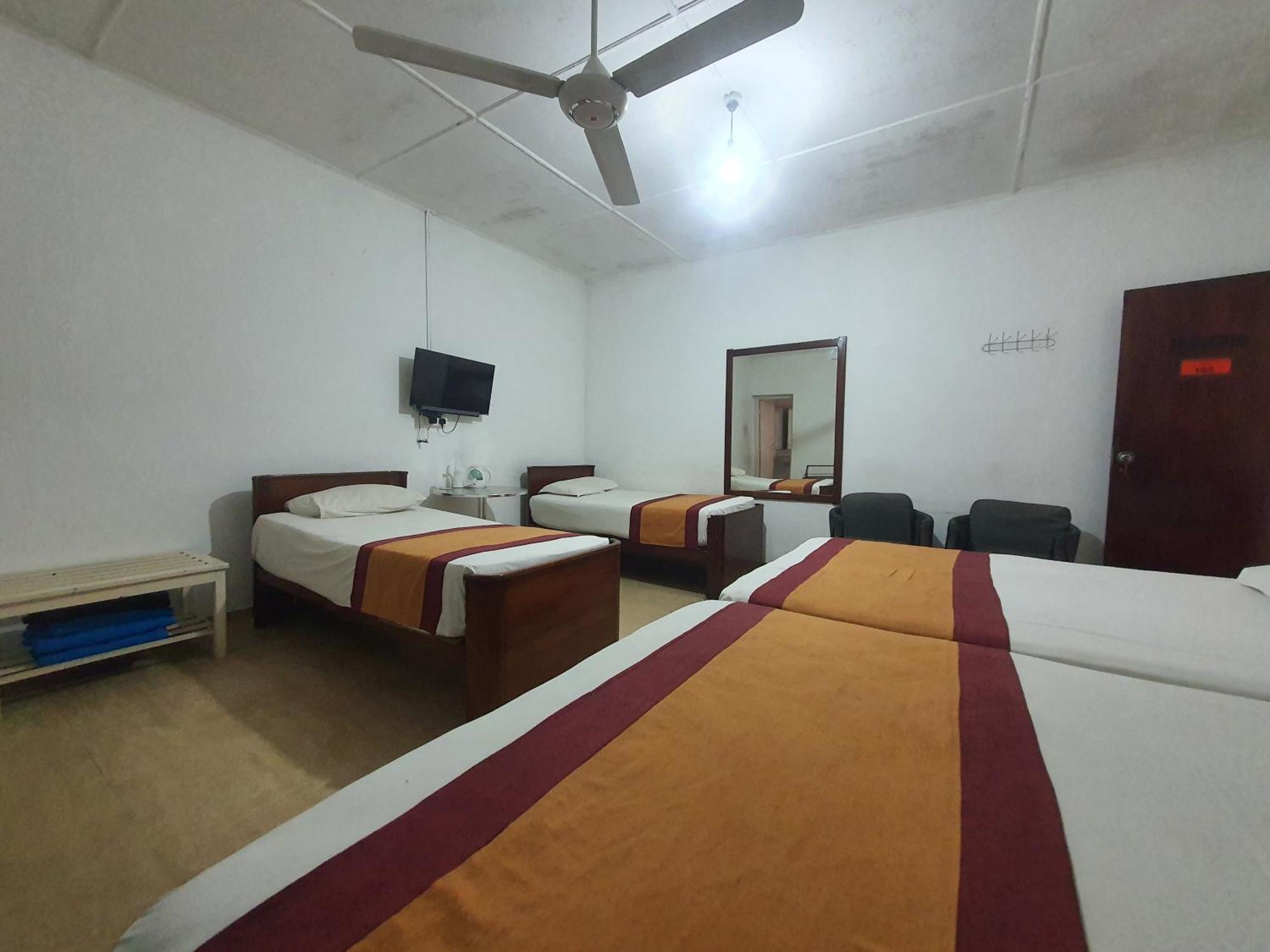 באדולה Dunhinda Falls Inn מראה חיצוני תמונה